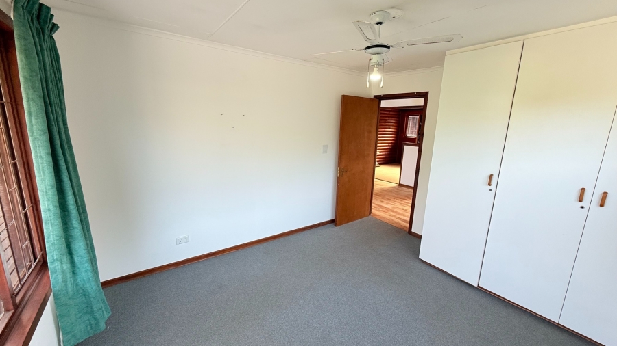 To Let 3 Bedroom Property for Rent in Hunters Home Western Cape